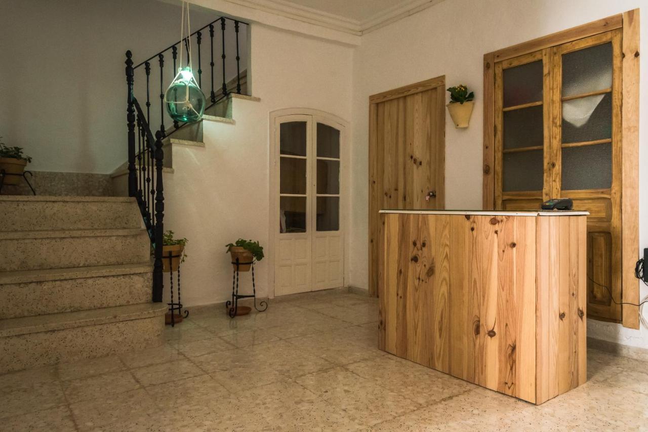 Olvera B&B Hostel En Olvera Ngoại thất bức ảnh